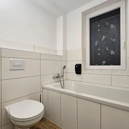 Schoene Ferienwohnung 80M2, 3 Schlafzimmer, 2 Baeder, Zentrumnah, 3Og Erfurt Exterior foto