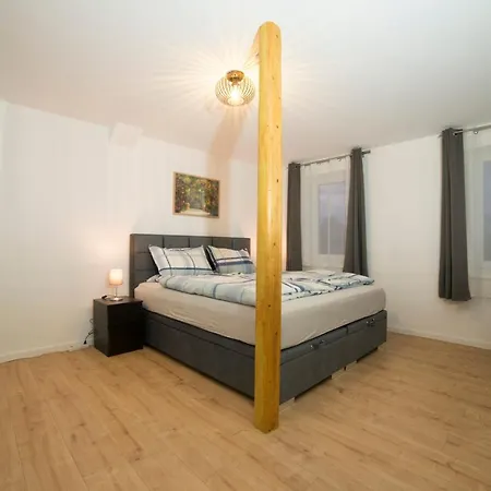 Schoene Ferienwohnung 80M2, 3 Schlafzimmer, 2 Baeder, Zentrumnah, 3Og Erfurt Exterior foto
