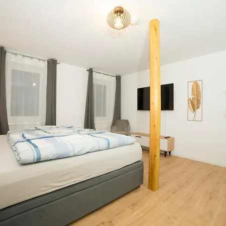 Schoene Ferienwohnung 80M2, 3 Schlafzimmer, 2 Baeder, Zentrumnah, 3Og Erfurt Exterior foto