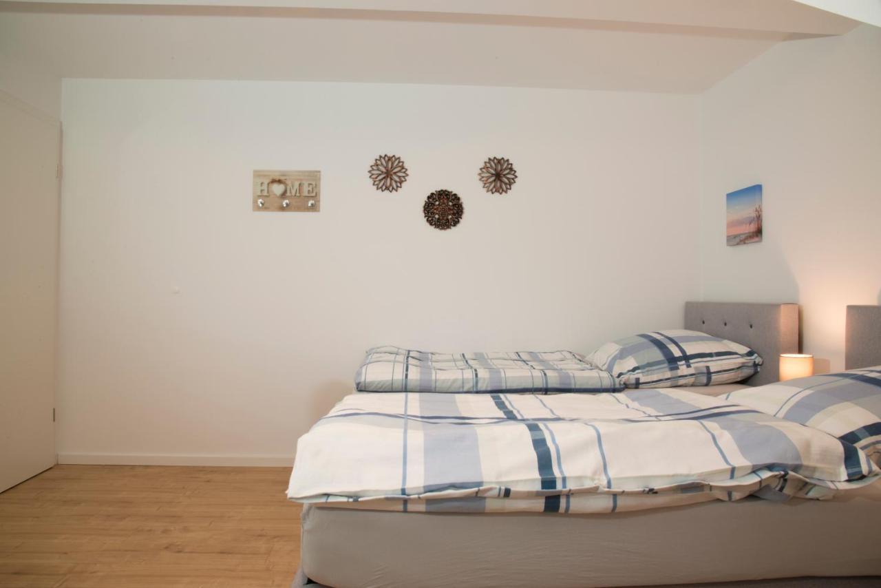 Schoene 80m2, 3 Schlafzimmer, 2 Baeder, Zentrumnah, 3og Apartment