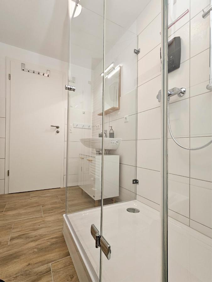 Apartment Schoene 80m2, 3 Schlafzimmer, 2 Baeder, Zentrumnah, 3og *