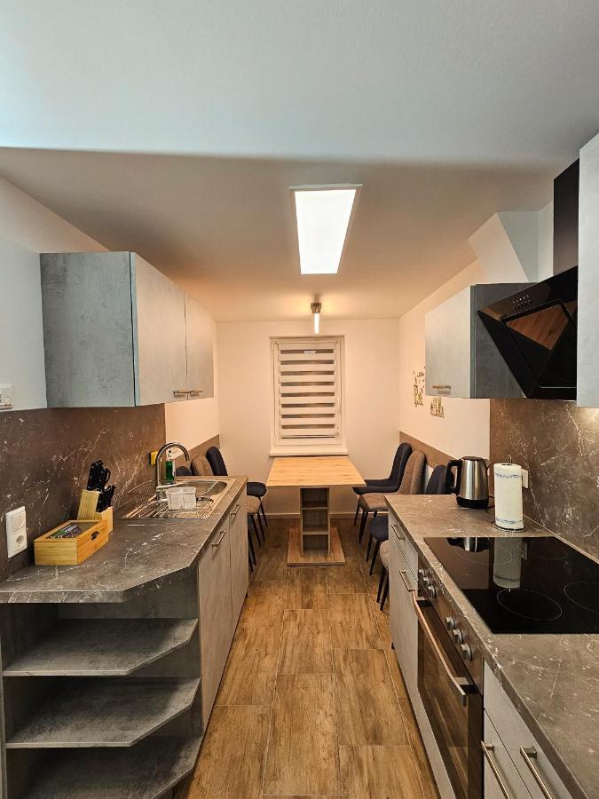 Apartment Schoene 80m2, 3 Schlafzimmer, 2 Baeder, Zentrumnah, 3og Erfurt