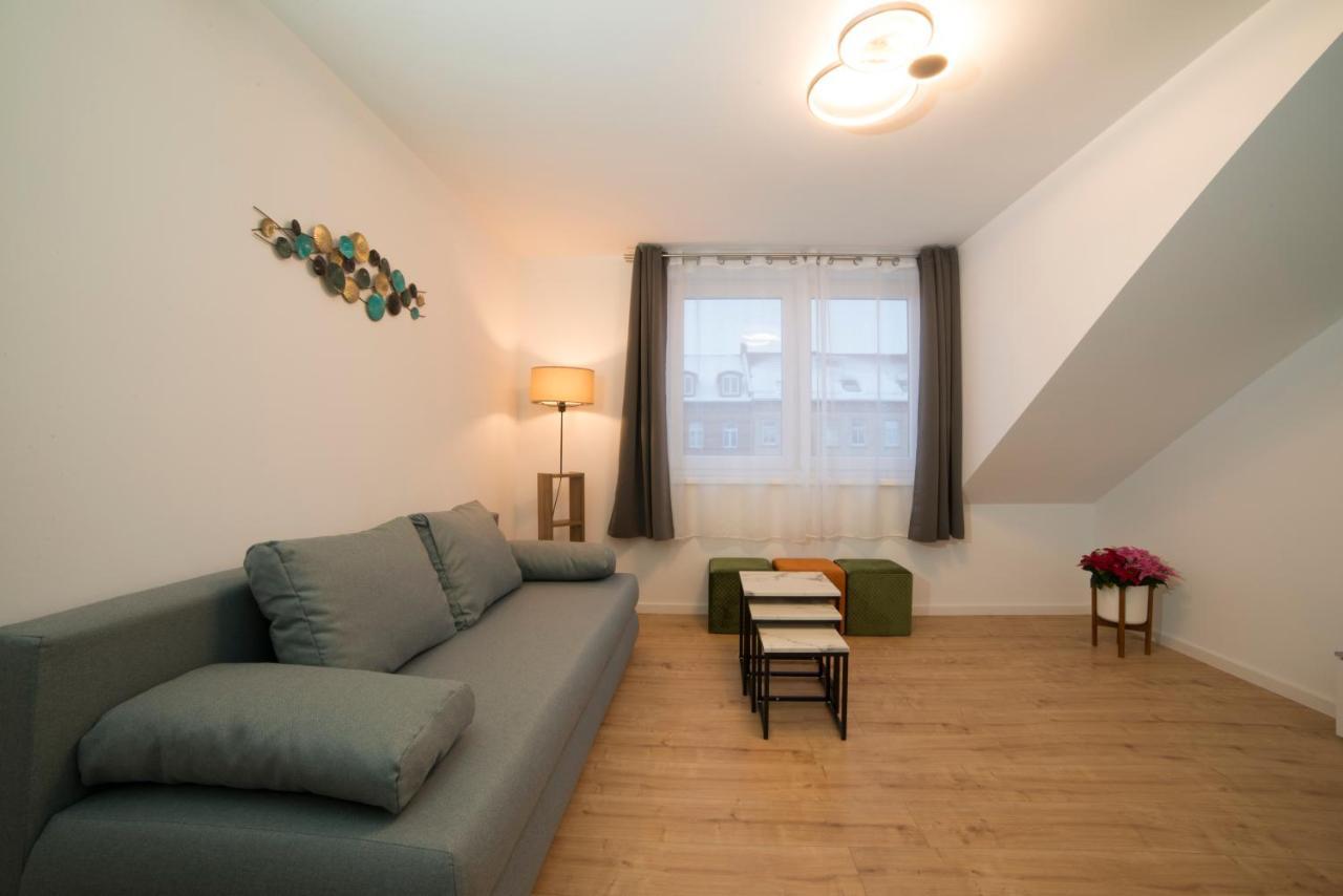 Schoene 80m2, 3 Schlafzimmer, 2 Baeder, Zentrumnah, 3og